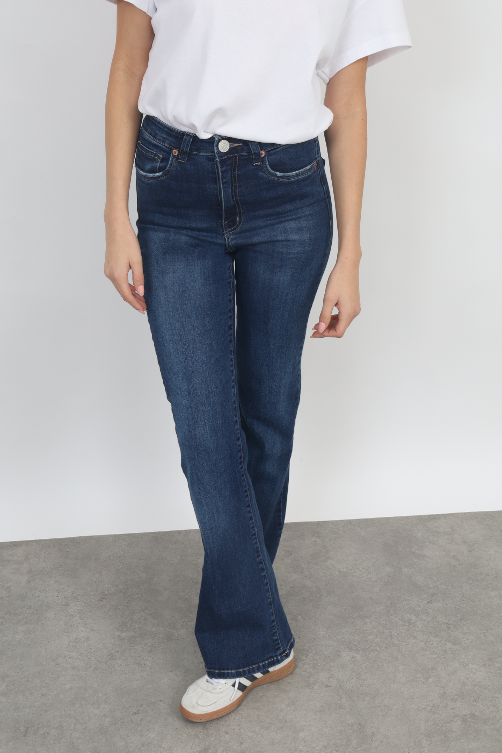 DENIM NO. 1835