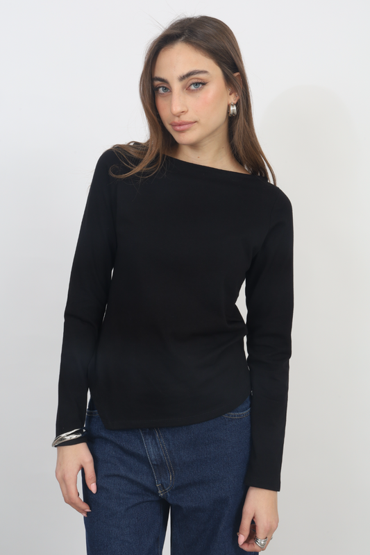 ASYMMETRIC BLACK SHIRT