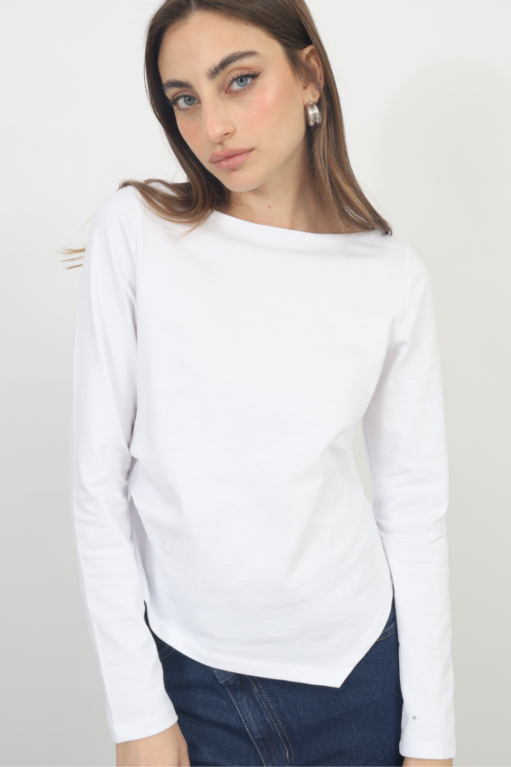 ASYMMETRIC WHITE SHIRT